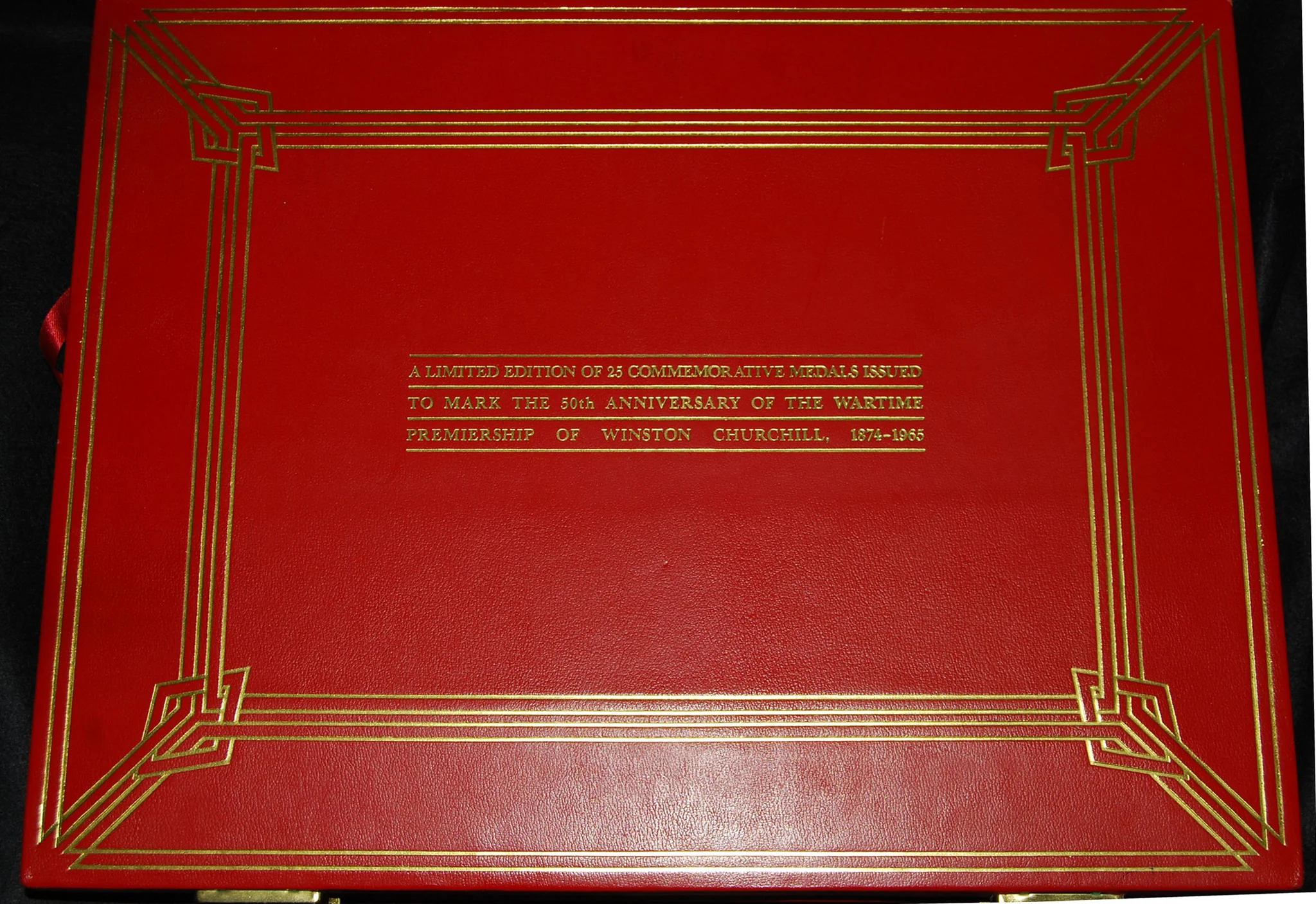 Winstons War 25 silver medal set issued by Spinks. - Image 3